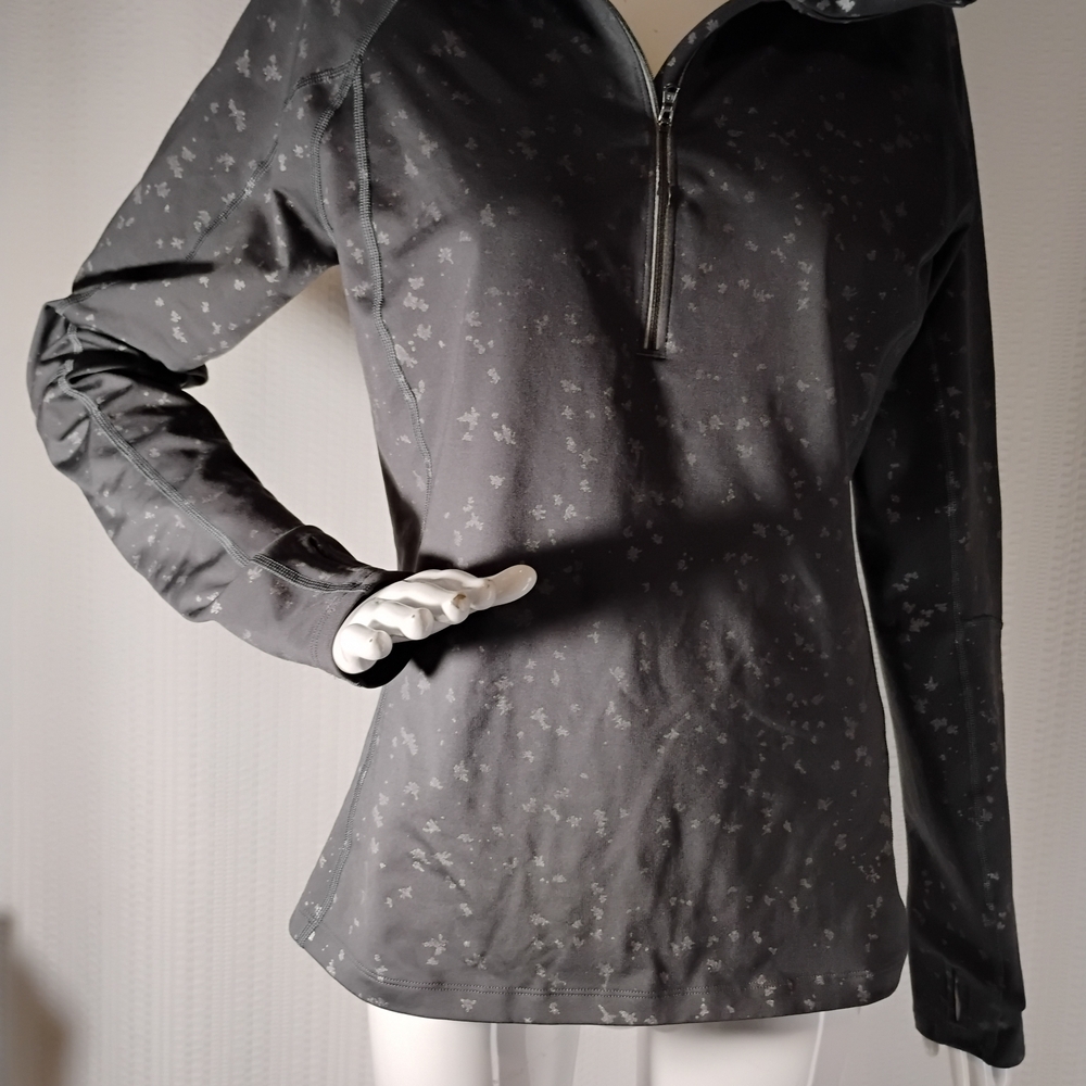 Black Quarter-Zip Pullover with Subtle Print Size LG